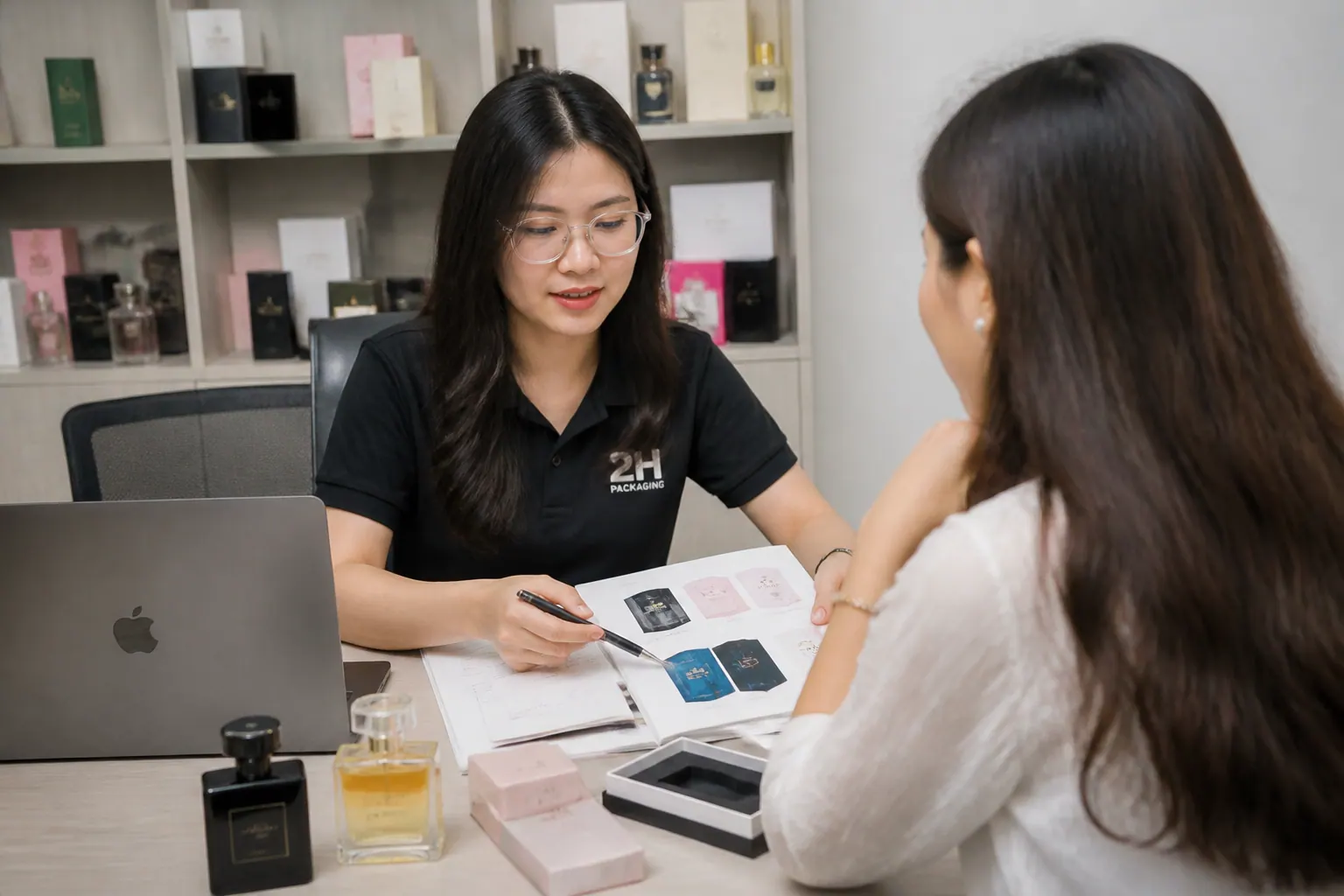 Bước 1: Tiếp nhận yêu cầu và tư vấn - hộp đựng nước hoa