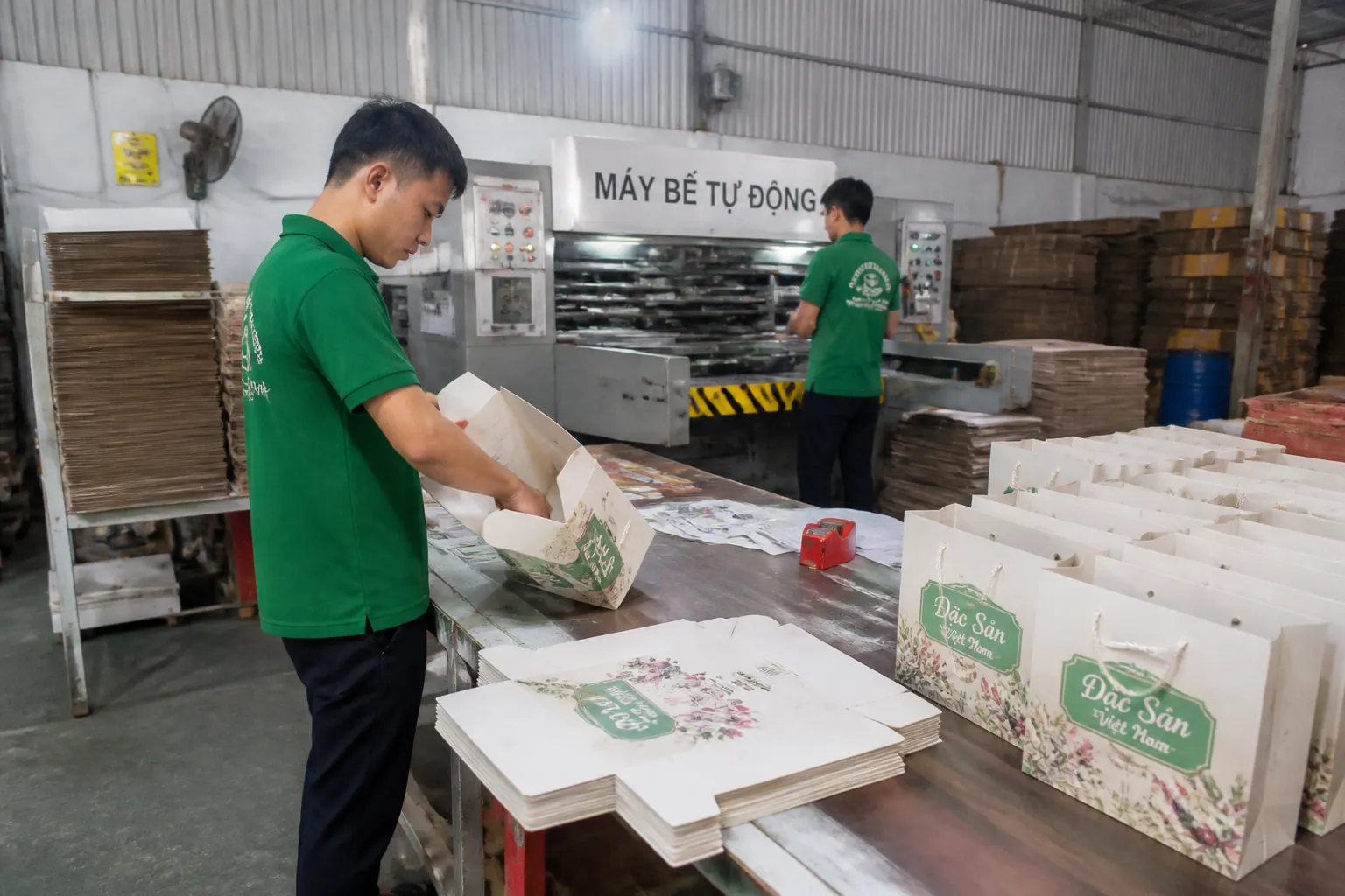 Địa Chỉ Đặt Hộp Carton Đựng Quà Uy Tín – Bắc Trường Sơn