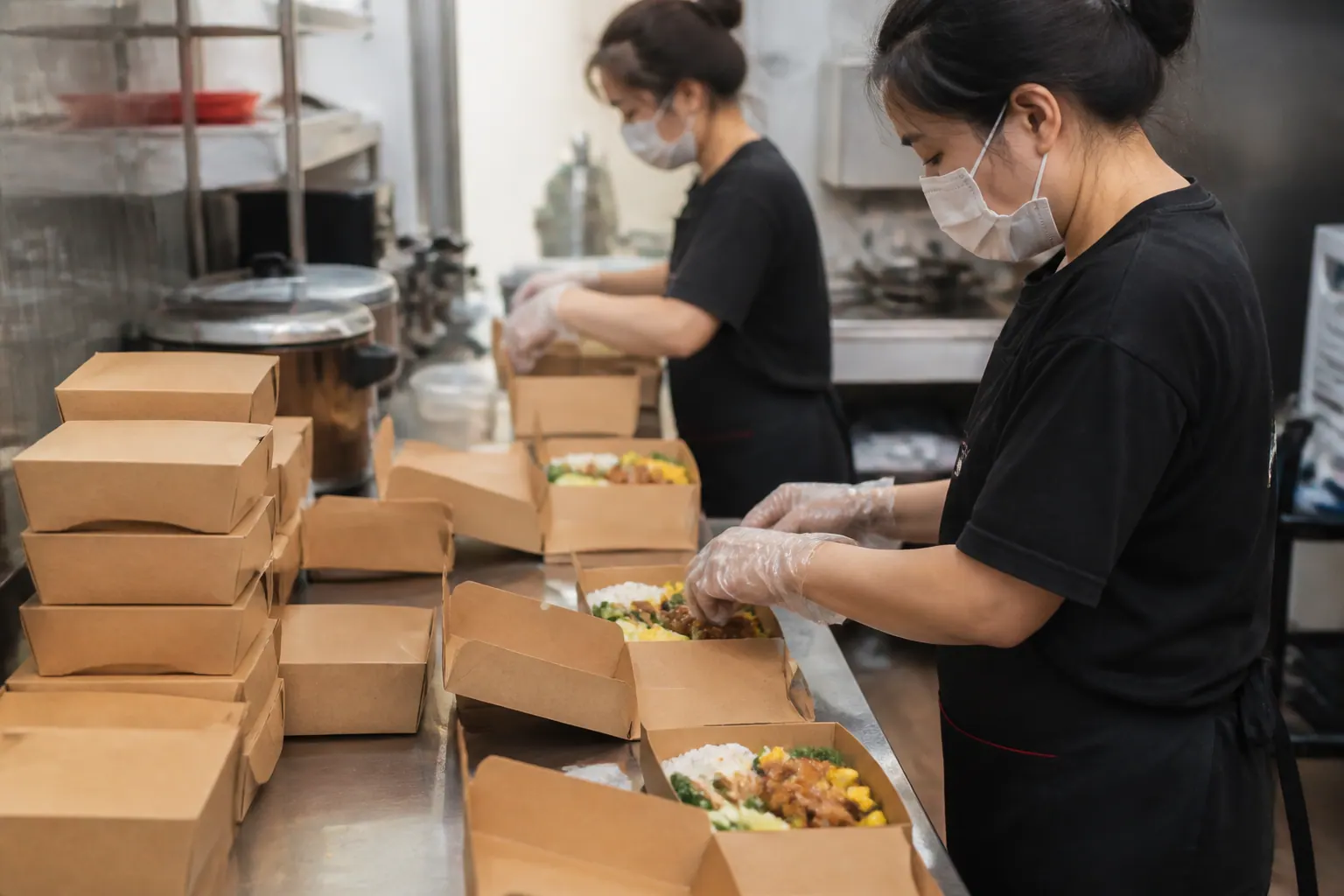Ứng dụng của hộp carton đựng thực phẩm trong các ngành Ứng dụng của hộp carton đựng thực phẩm trong các ngành